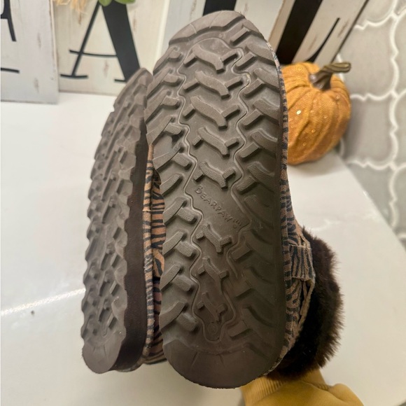 Bearpaw Women’s Size 8 Animal Print Winter Boots - Picture 8 of 8